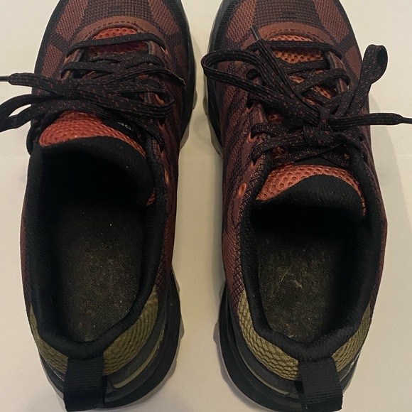 Merrell Speed Eco Coral and Black Hiking Shoes Like New Size 8 - Picture 4 of 9